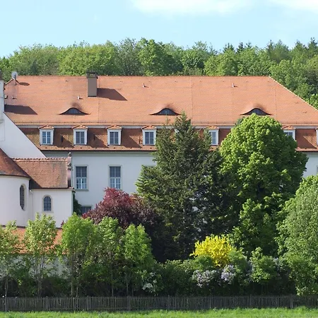 Tagungshaus Szálloda 3*