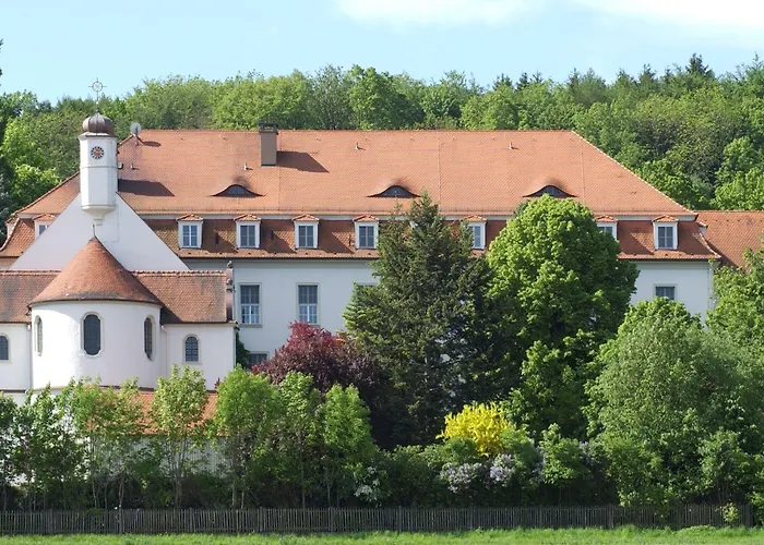 Tagungshaus Hotel 3*